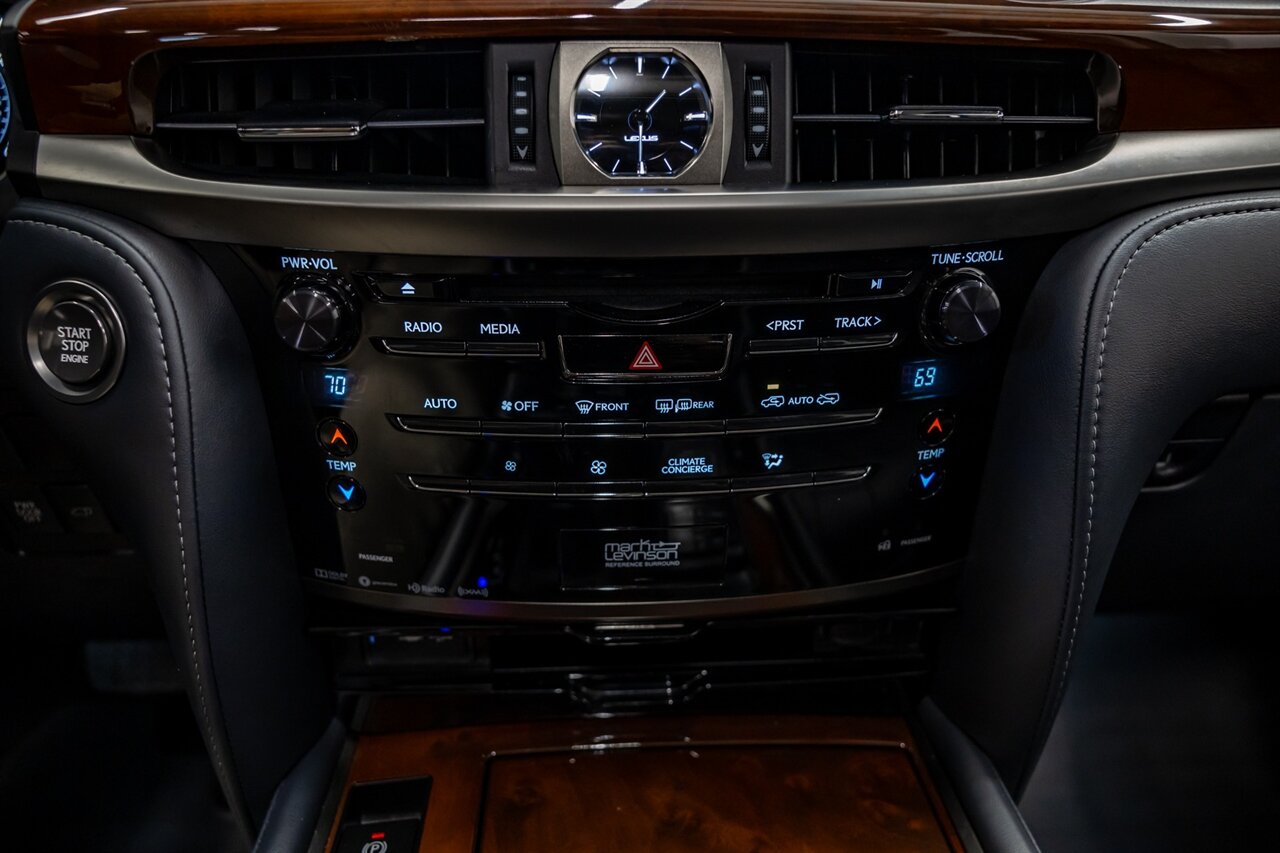 2019 Lexus LX 570 Three Row   - Photo 62 - Springfield, MO 65802