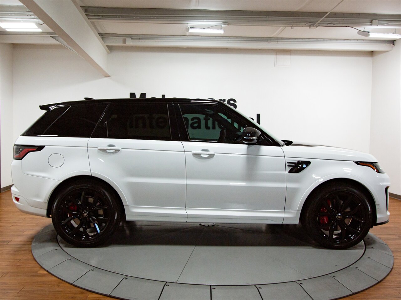 2020 Land Rover Range Rover Sport SVR   - Photo 16 - Springfield, MO 65802