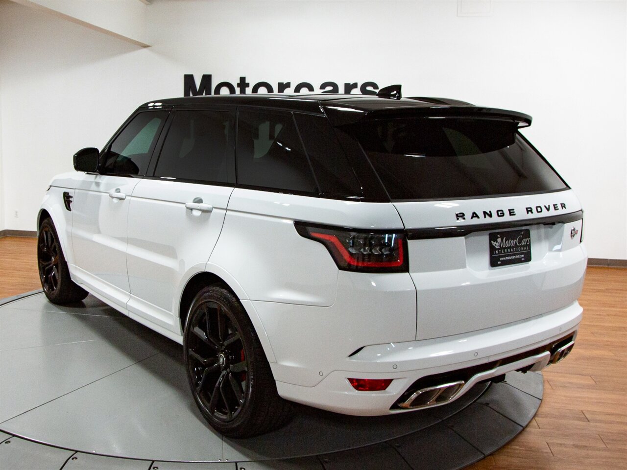 2020 Land Rover Range Rover Sport SVR   - Photo 5 - Springfield, MO 65802