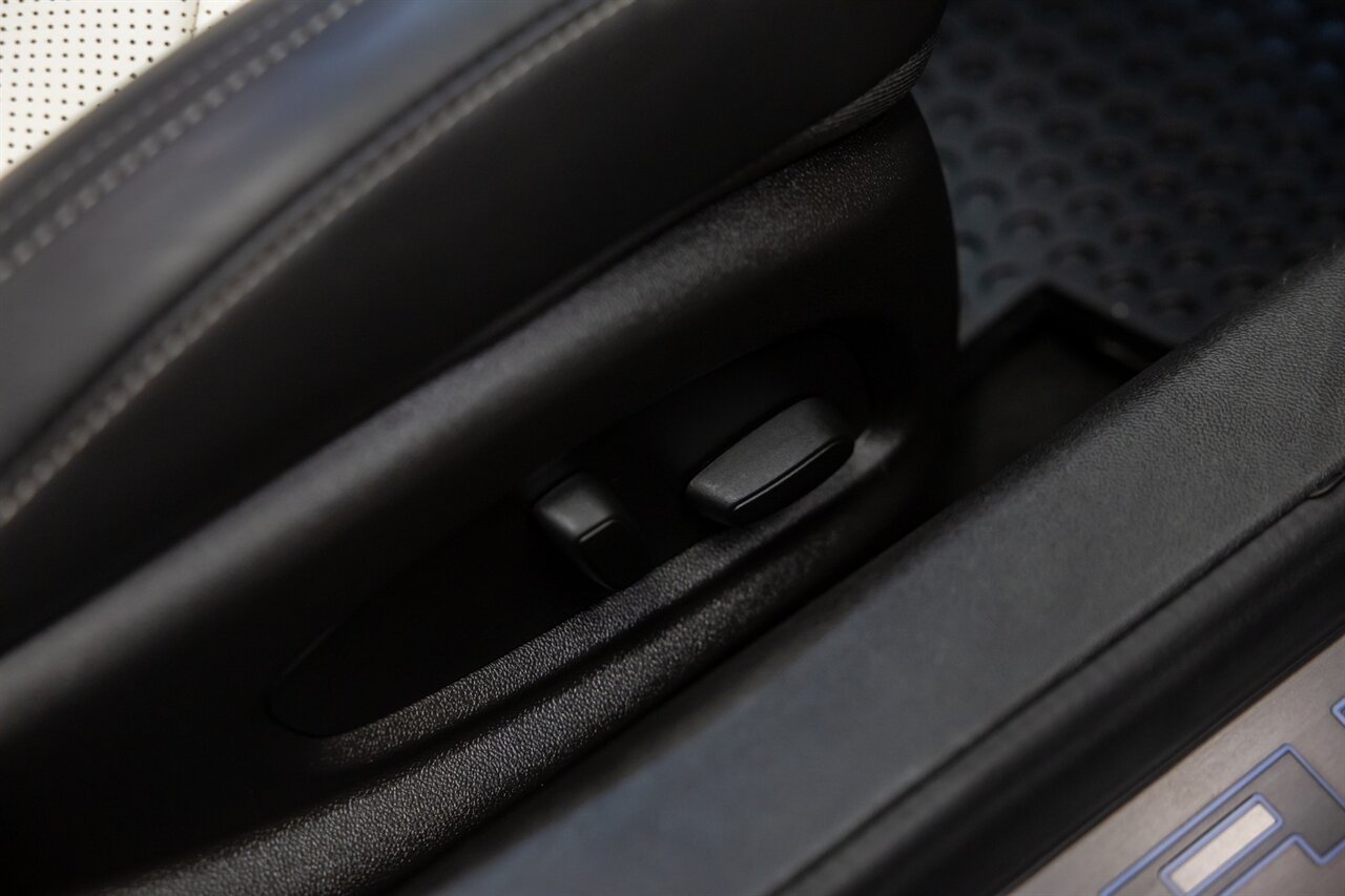 2017 Chevrolet Camaro SS   - Photo 59 - Springfield, MO 65802