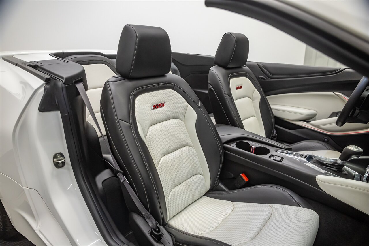 2017 Chevrolet Camaro SS   - Photo 54 - Springfield, MO 65802