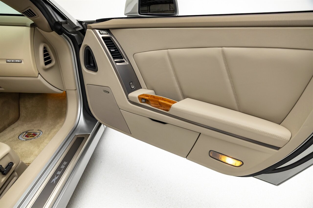 2005 Cadillac XLR   - Photo 38 - Springfield, MO 65802