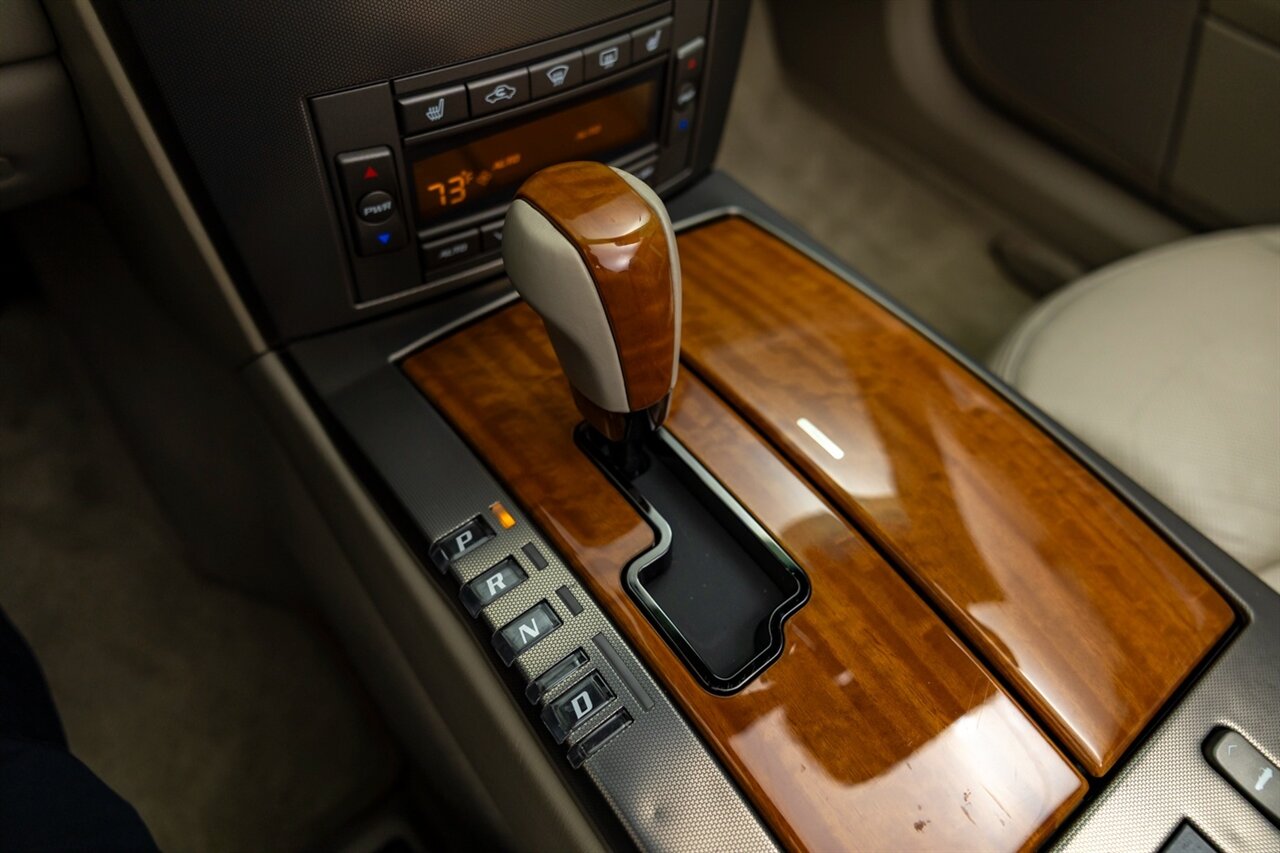 2005 Cadillac XLR   - Photo 46 - Springfield, MO 65802