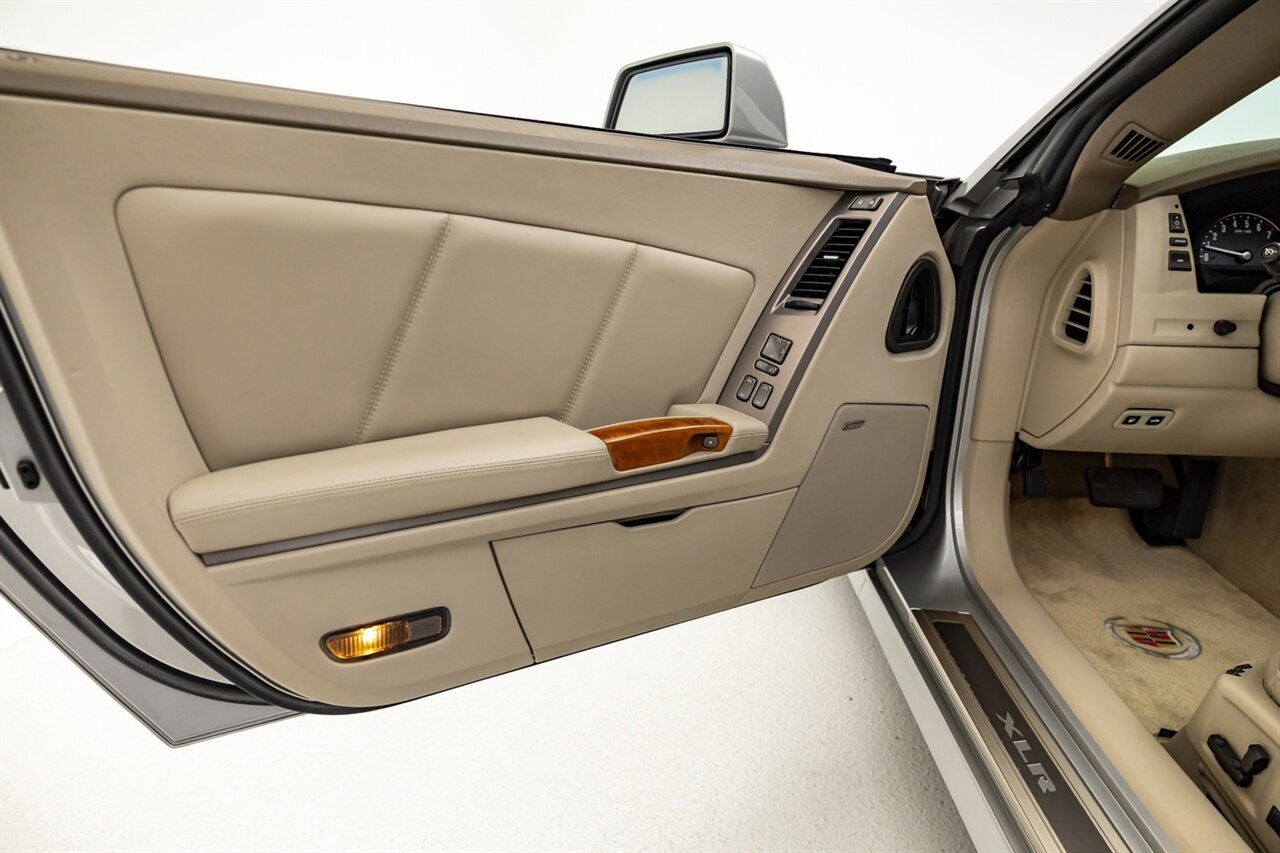 2005 Cadillac XLR   - Photo 32 - Springfield, MO 65802