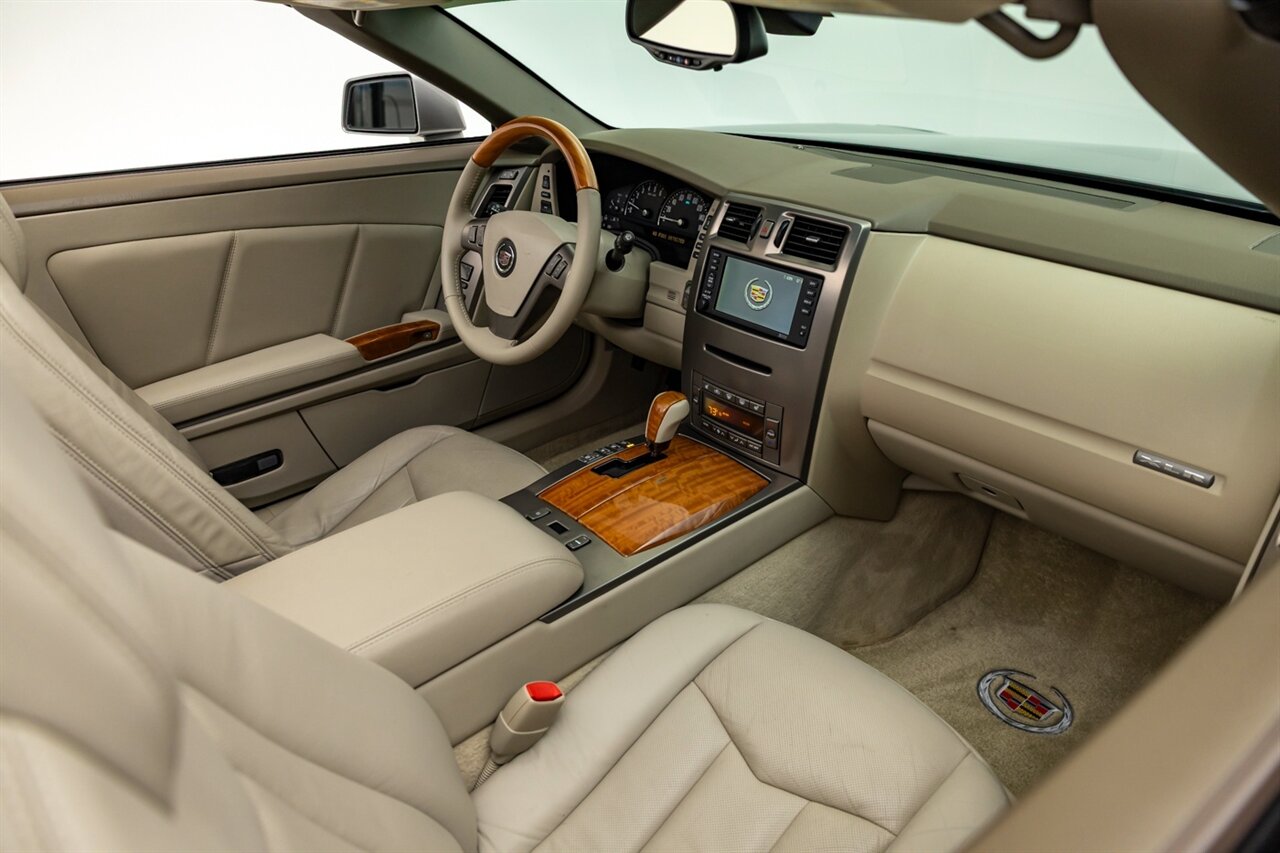 2005 Cadillac XLR   - Photo 36 - Springfield, MO 65802