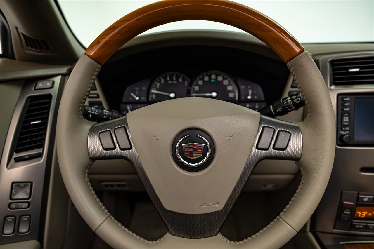 2005 Cadillac XLR   - Photo 42 - Springfield, MO 65802