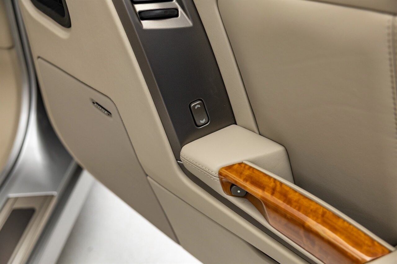 2005 Cadillac XLR   - Photo 39 - Springfield, MO 65802