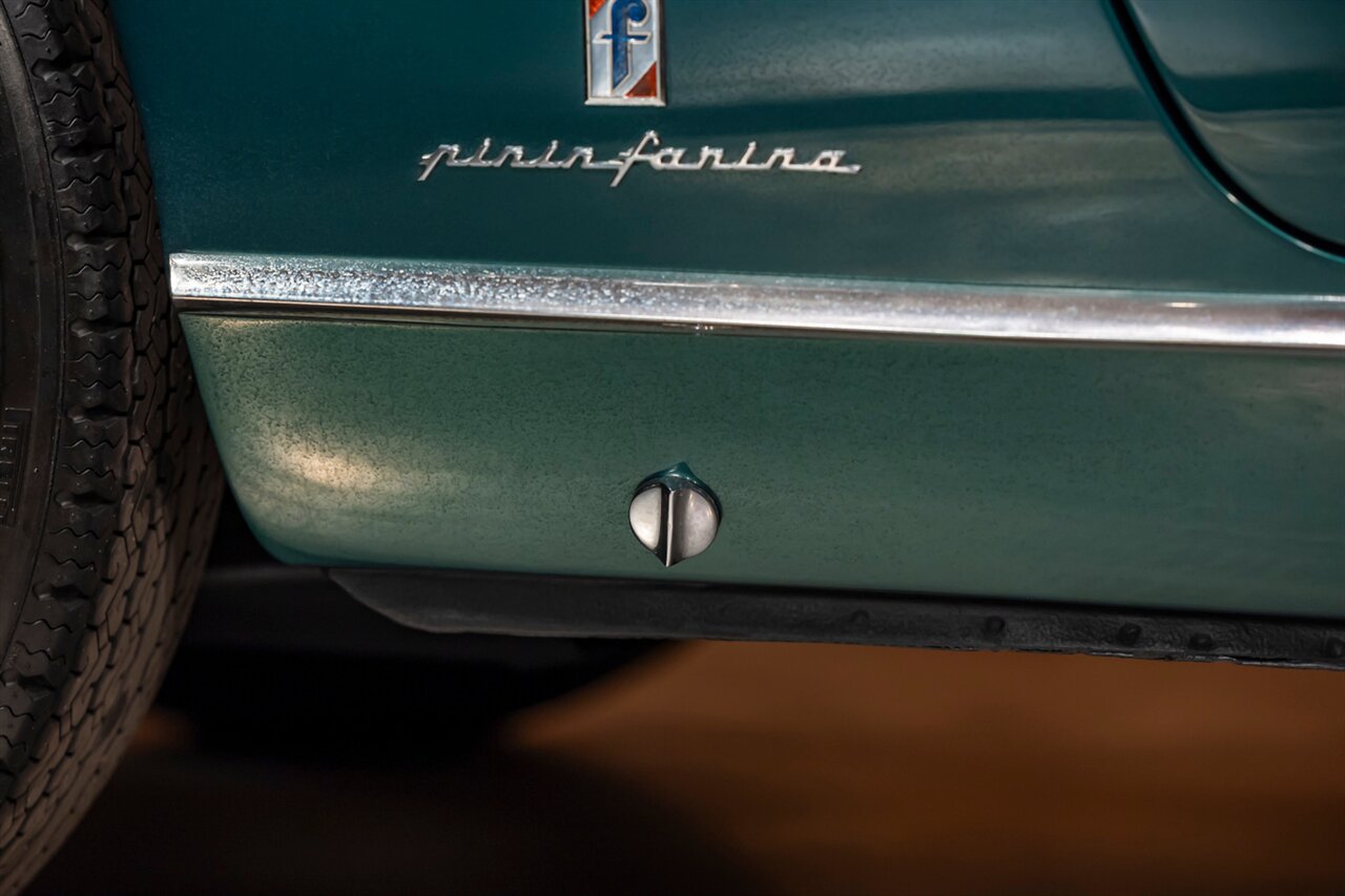 1965 Ferrari 330 2+2 Series I   - Photo 59 - Springfield, MO 65802