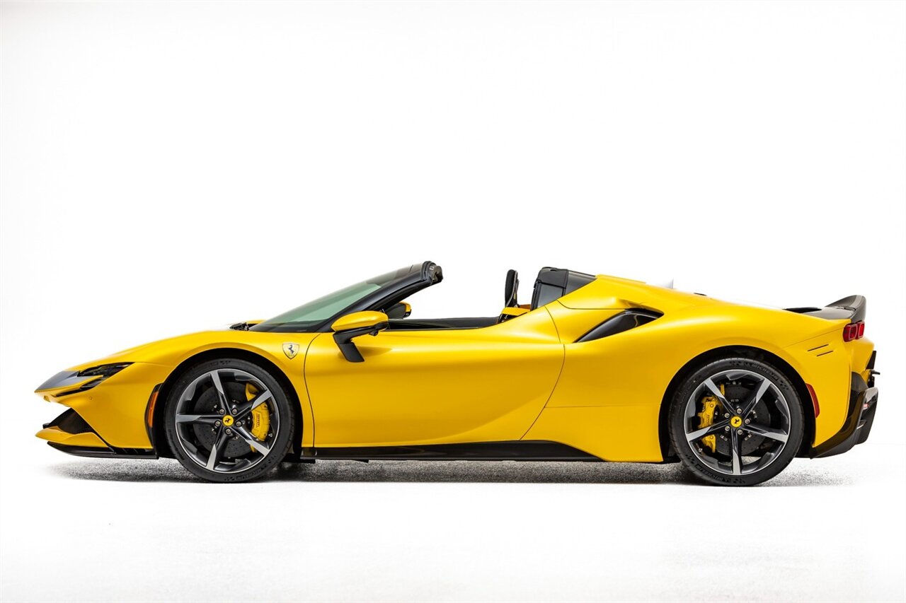 2023 Ferrari SF90 Spider - Photo 6 - Springfield, MO 65802