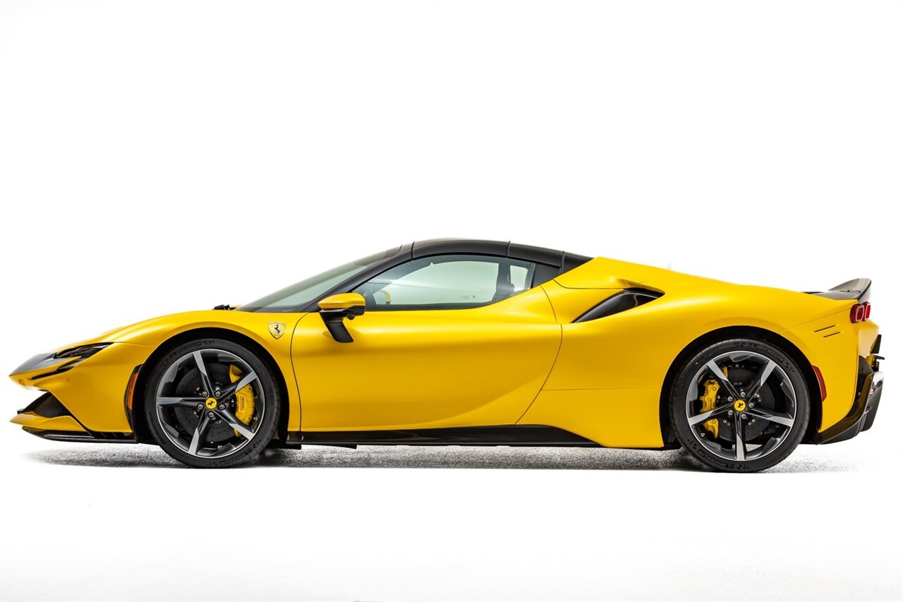 2023 Ferrari SF90 Spider - Photo 7 - Springfield, MO 65802