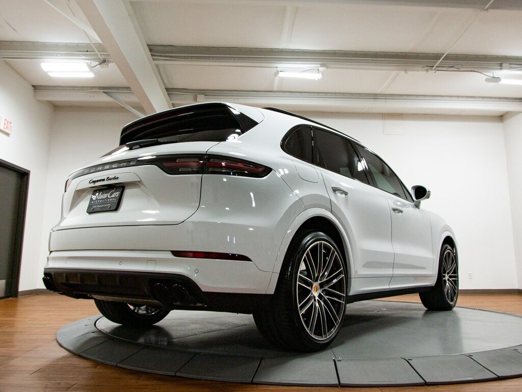 2019 Porsche Cayenne Turbo   - Photo 10 - Springfield, MO 65802