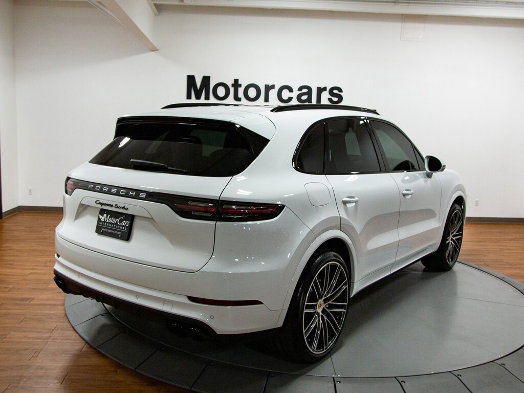 2019 Porsche Cayenne Turbo   - Photo 9 - Springfield, MO 65802