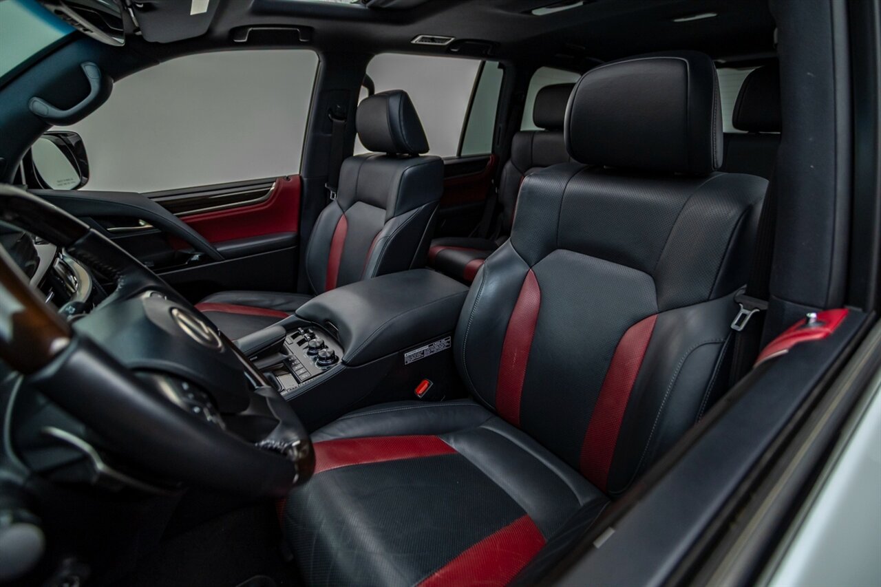 2021 Lexus LX 570 Three-Row   - Photo 2 - Springfield, MO 65802