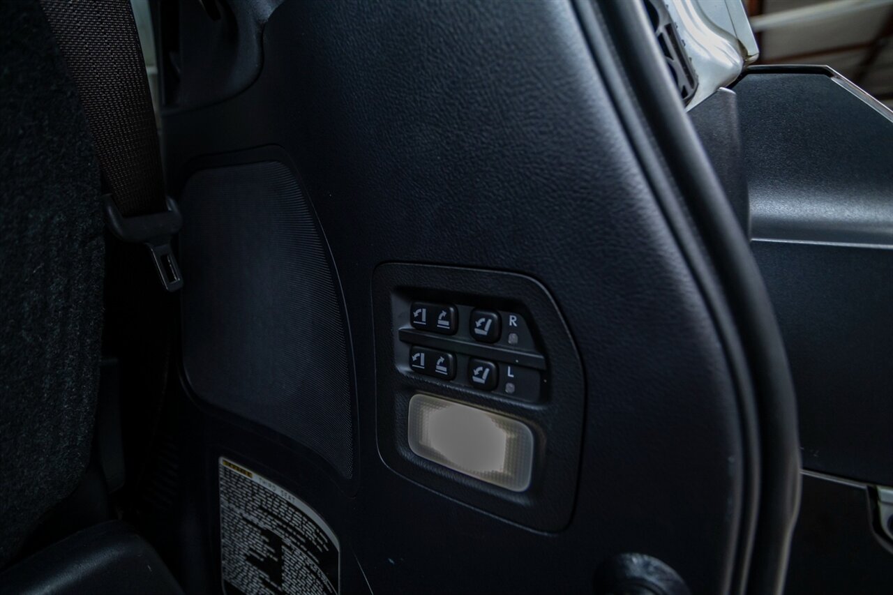 2021 Lexus LX 570 Three-Row   - Photo 55 - Springfield, MO 65802