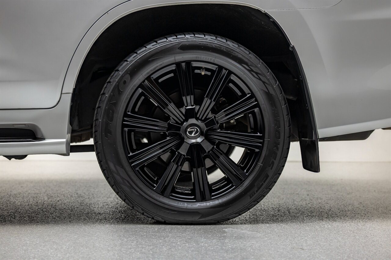 2021 Lexus LX 570 Three-Row   - Photo 14 - Springfield, MO 65802