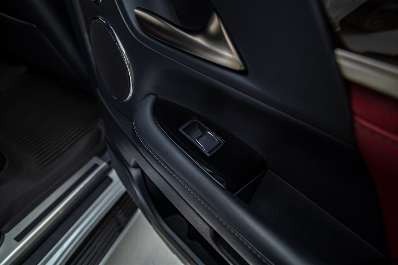 2021 Lexus LX 570 Three-Row   - Photo 38 - Springfield, MO 65802