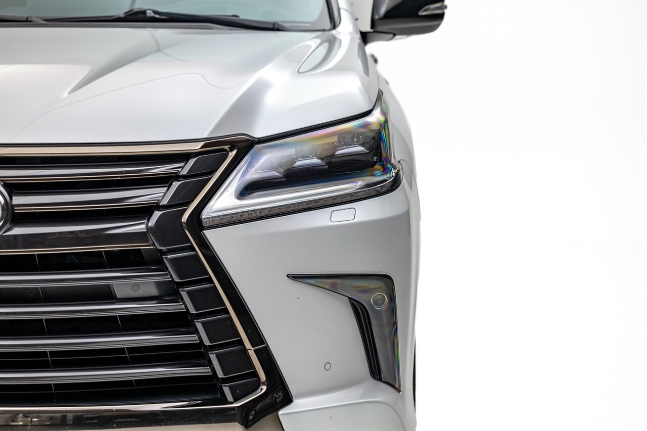 2021 Lexus LX 570 Three-Row   - Photo 7 - Springfield, MO 65802