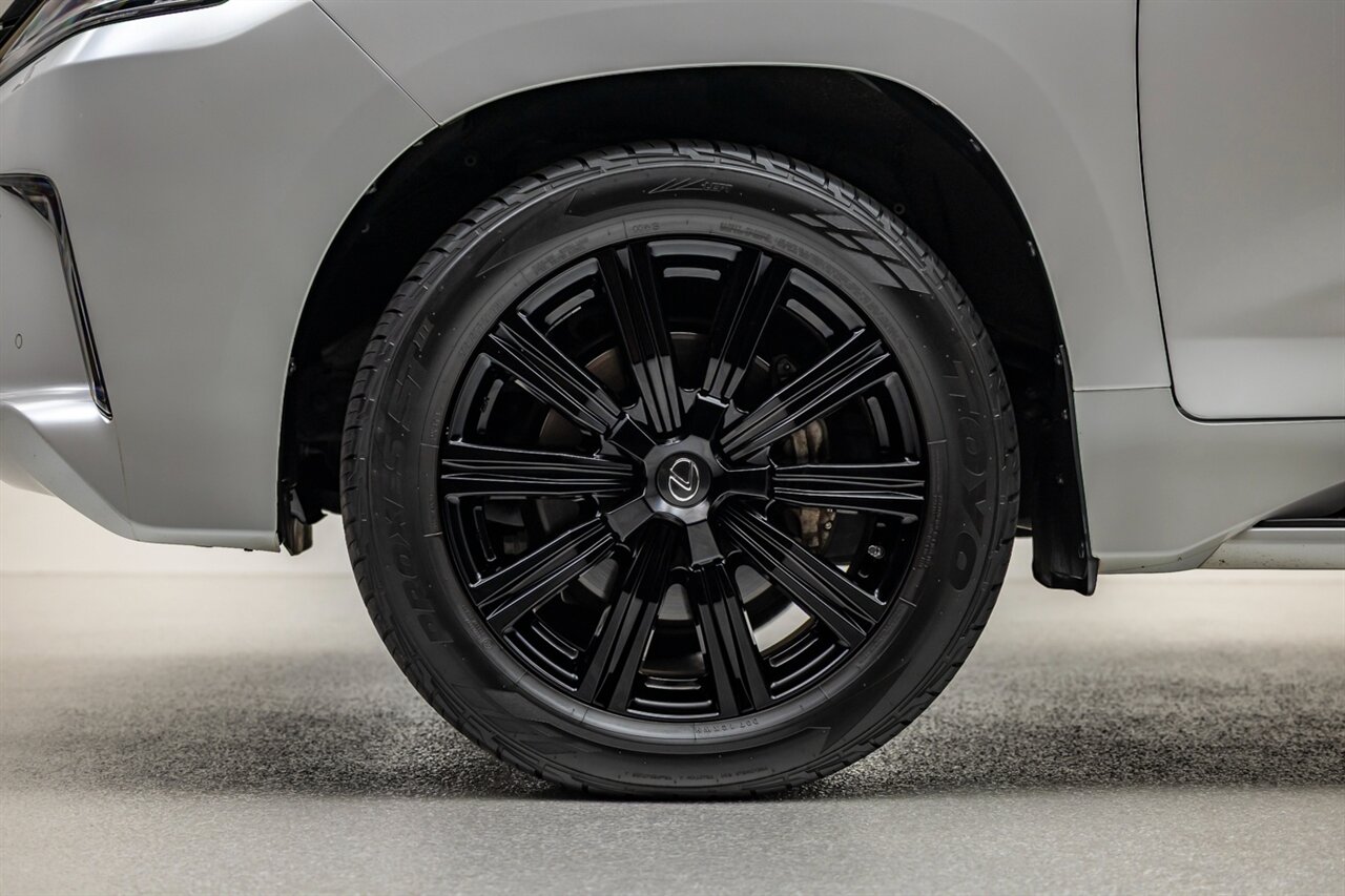 2021 Lexus LX 570 Three-Row   - Photo 10 - Springfield, MO 65802