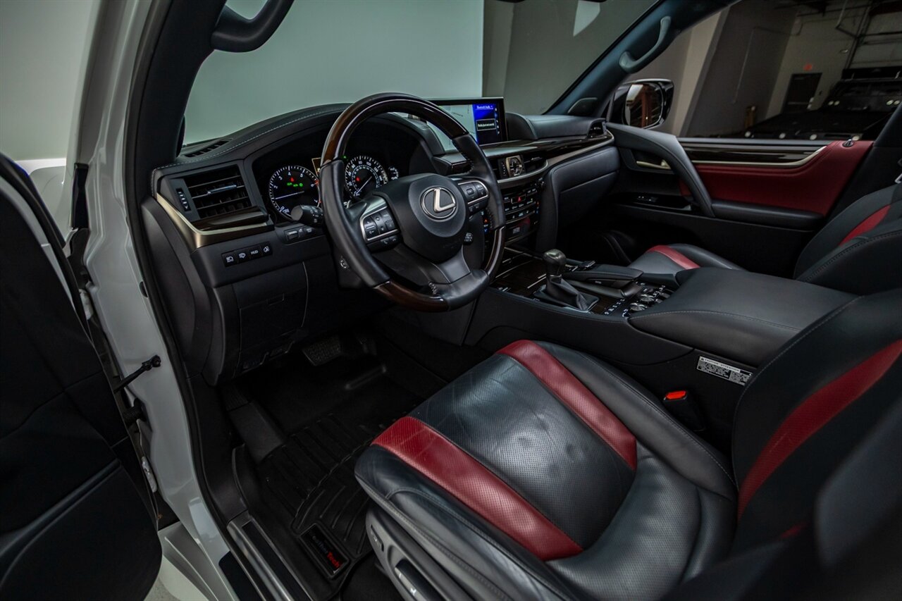 2021 Lexus LX 570 Three-Row   - Photo 41 - Springfield, MO 65802