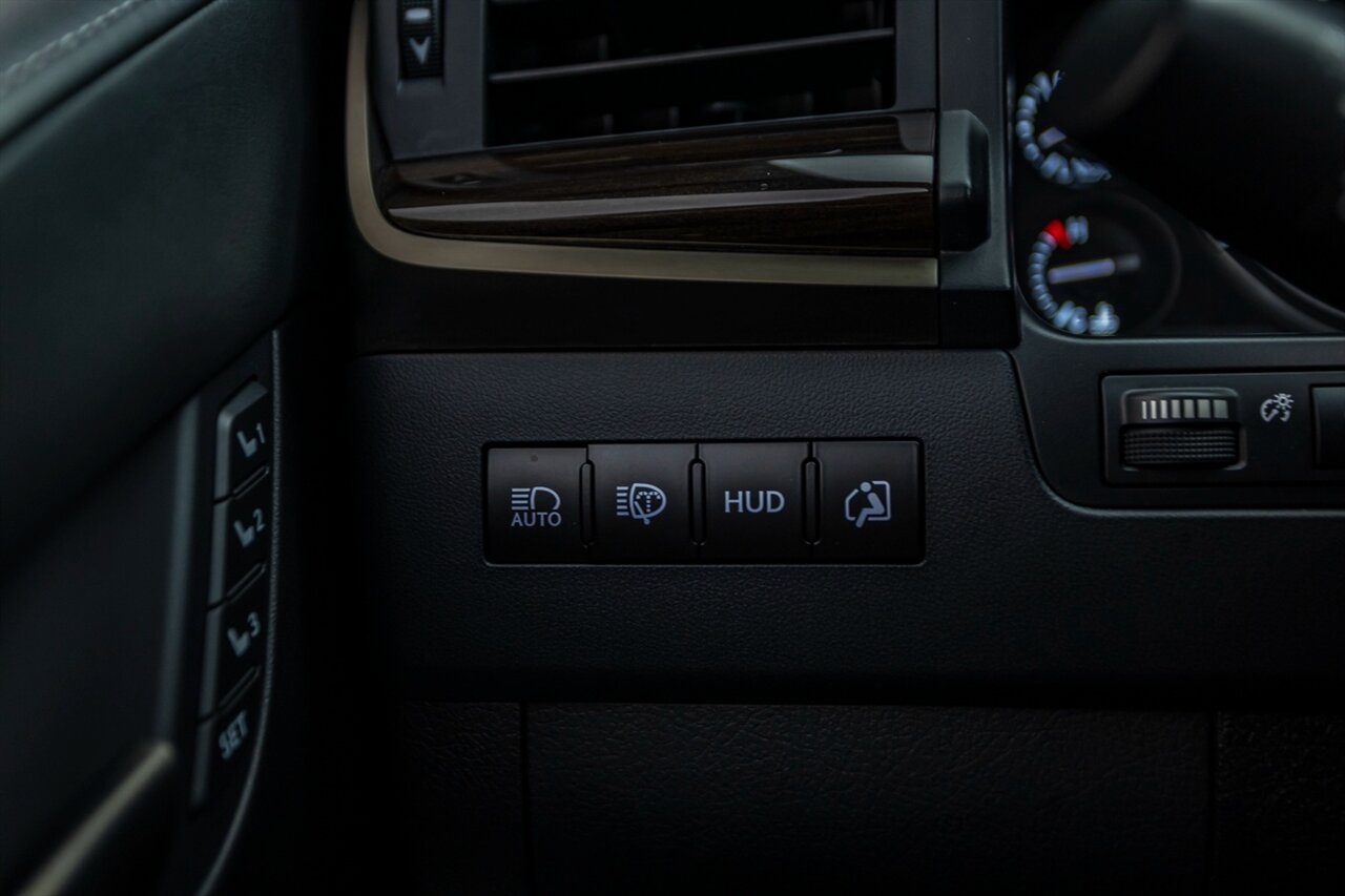 2021 Lexus LX 570 Three-Row   - Photo 63 - Springfield, MO 65802