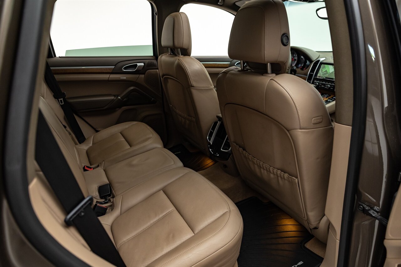 2014 Porsche Cayenne S Hybrid - Photo 49 - Springfield, MO 65802