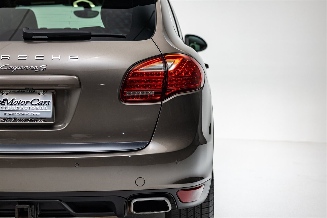 2014 Porsche Cayenne S Hybrid - Photo 12 - Springfield, MO 65802