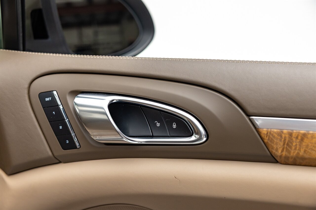 2014 Porsche Cayenne S Hybrid - Photo 44 - Springfield, MO 65802