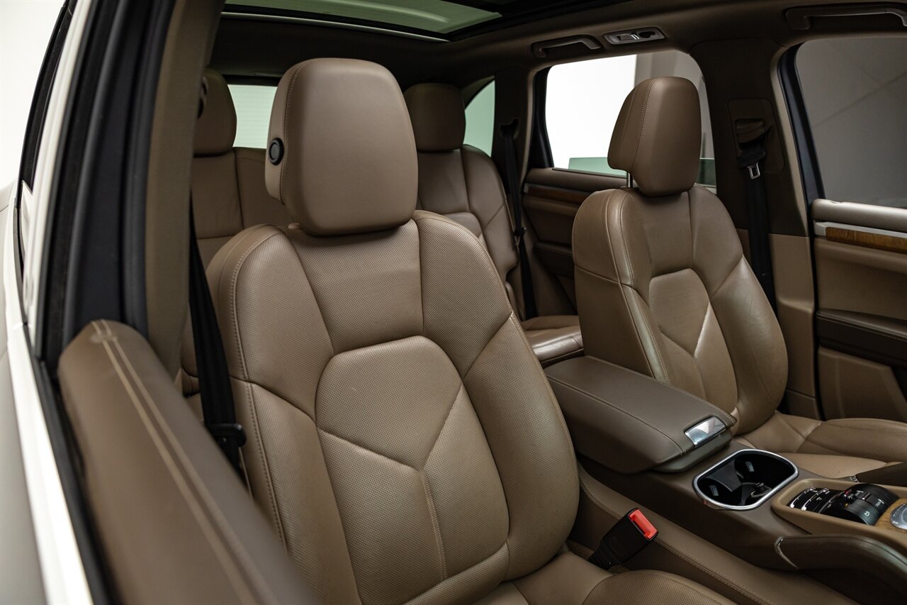 2014 Porsche Cayenne S Hybrid - Photo 36 - Springfield, MO 65802