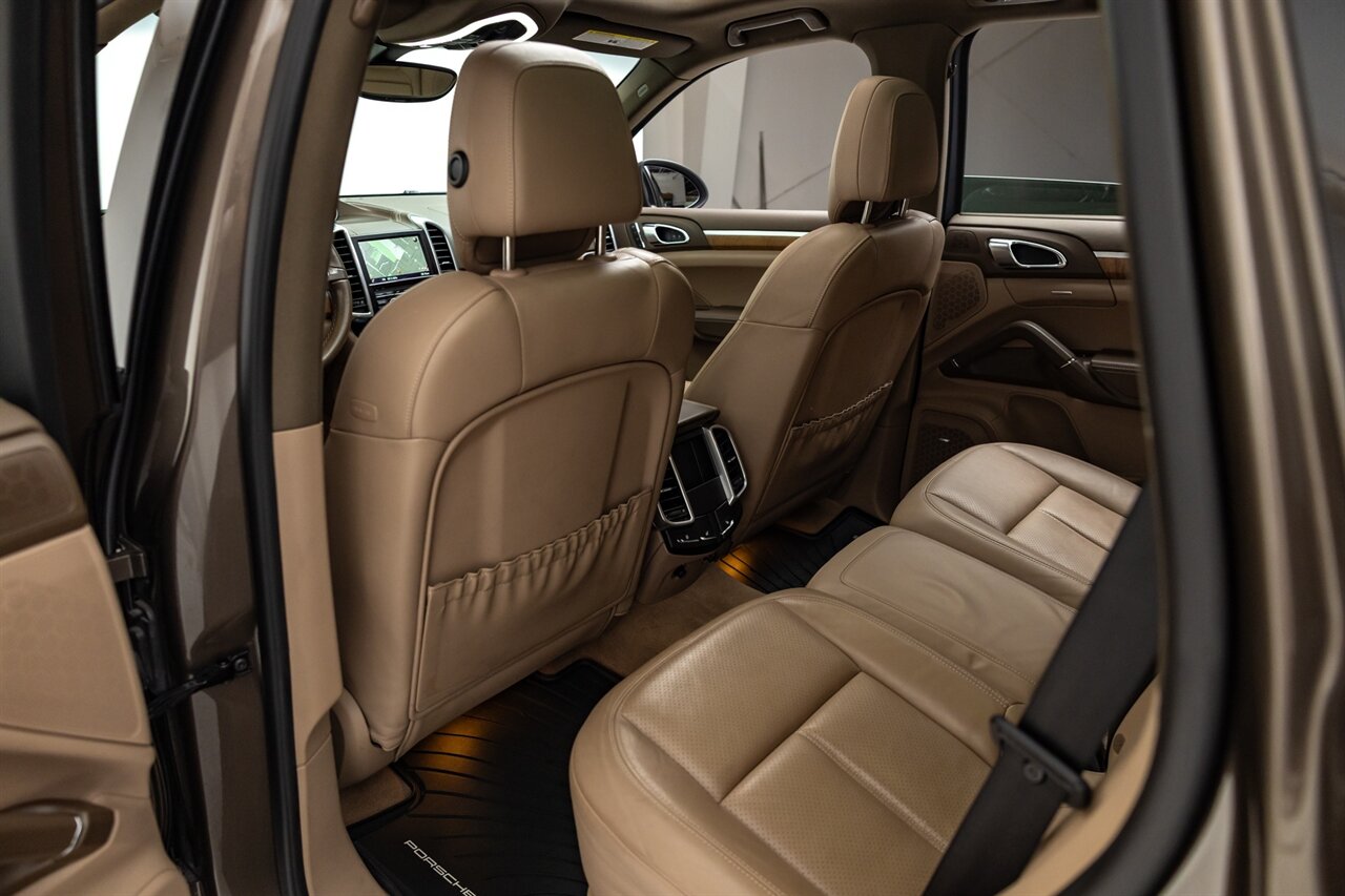 2014 Porsche Cayenne S Hybrid - Photo 59 - Springfield, MO 65802