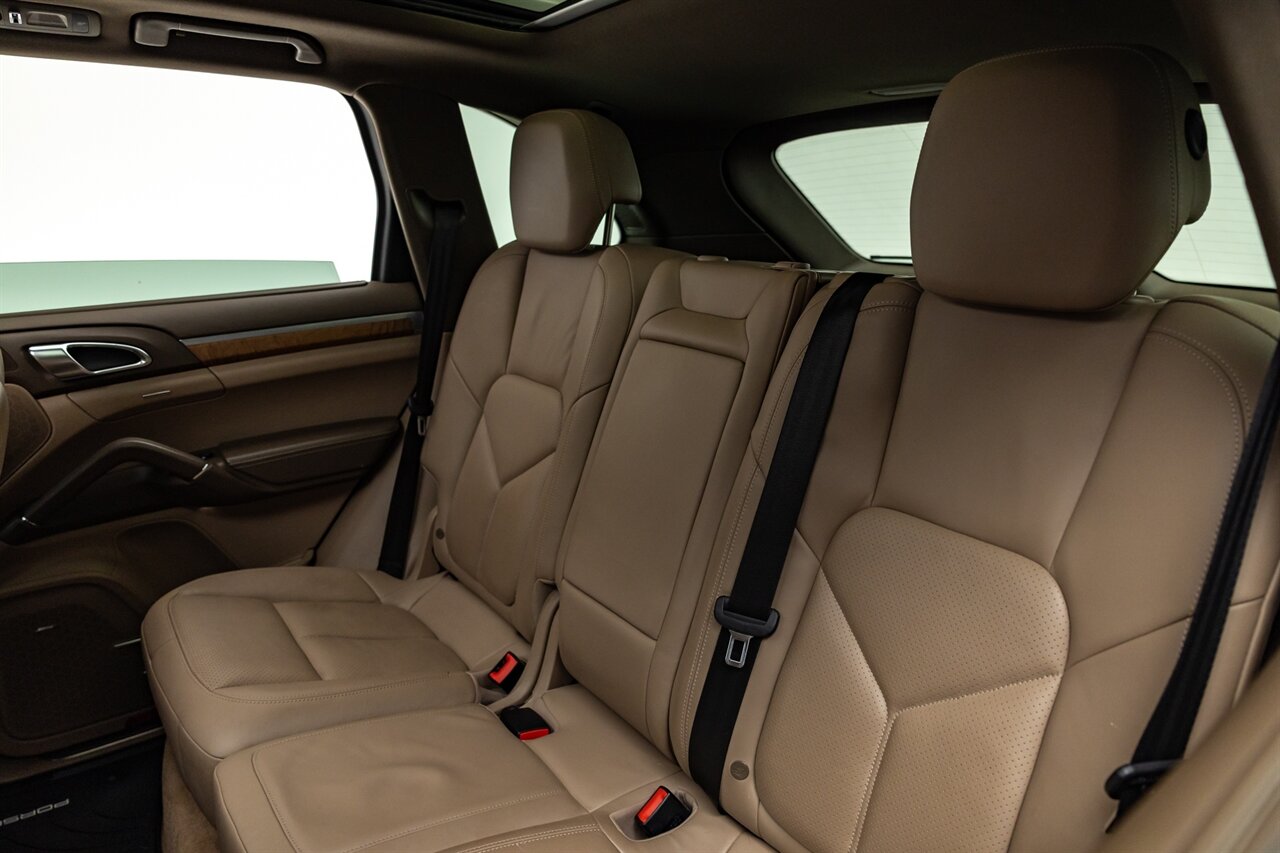 2014 Porsche Cayenne S Hybrid - Photo 34 - Springfield, MO 65802