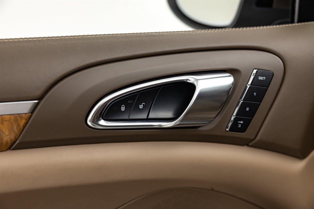 2014 Porsche Cayenne S Hybrid - Photo 54 - Springfield, MO 65802