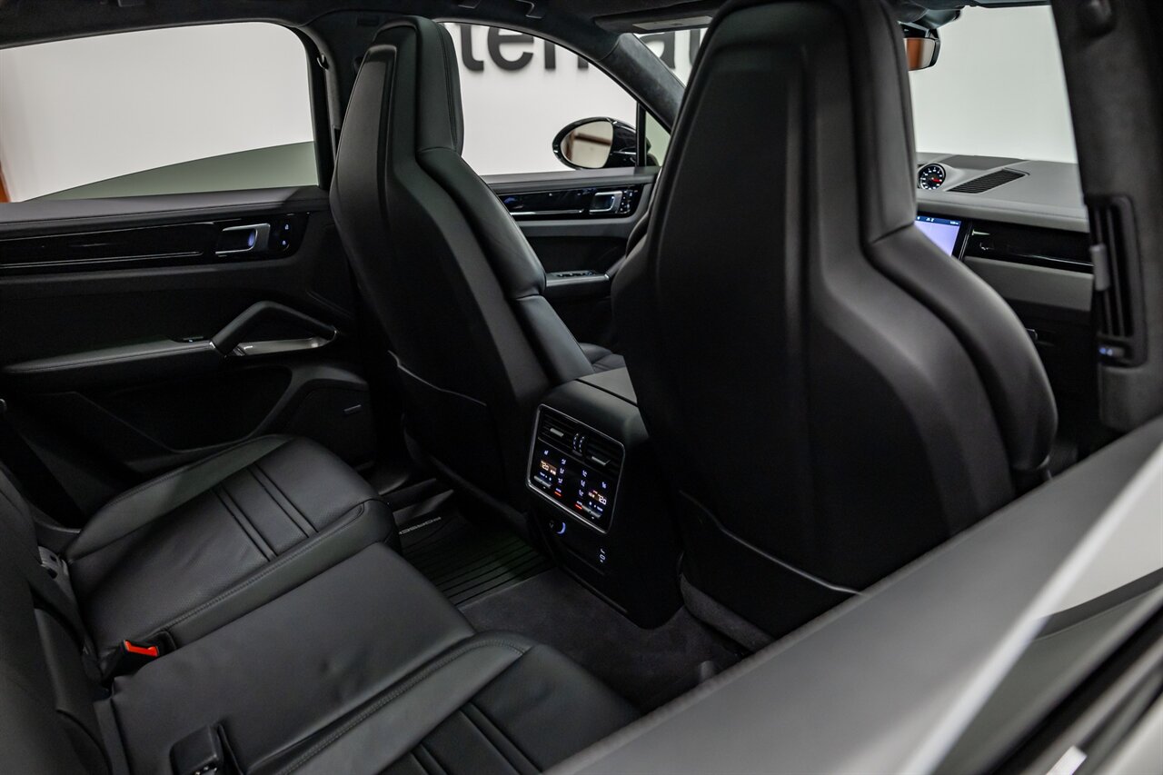 2020 Porsche Cayenne Turbo Coupe   - Photo 58 - Springfield, MO 65802