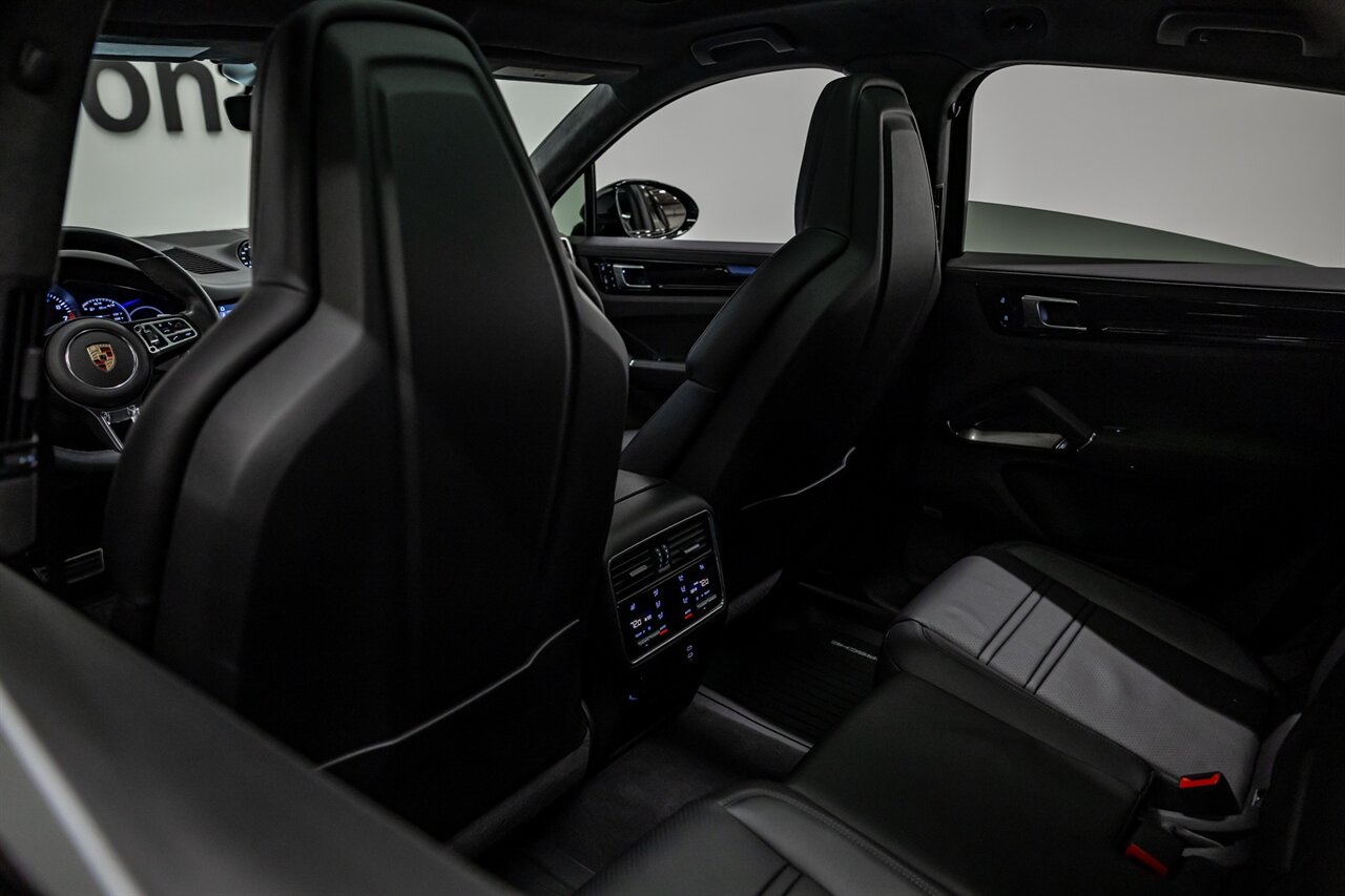 2020 Porsche Cayenne Turbo Coupe   - Photo 44 - Springfield, MO 65802