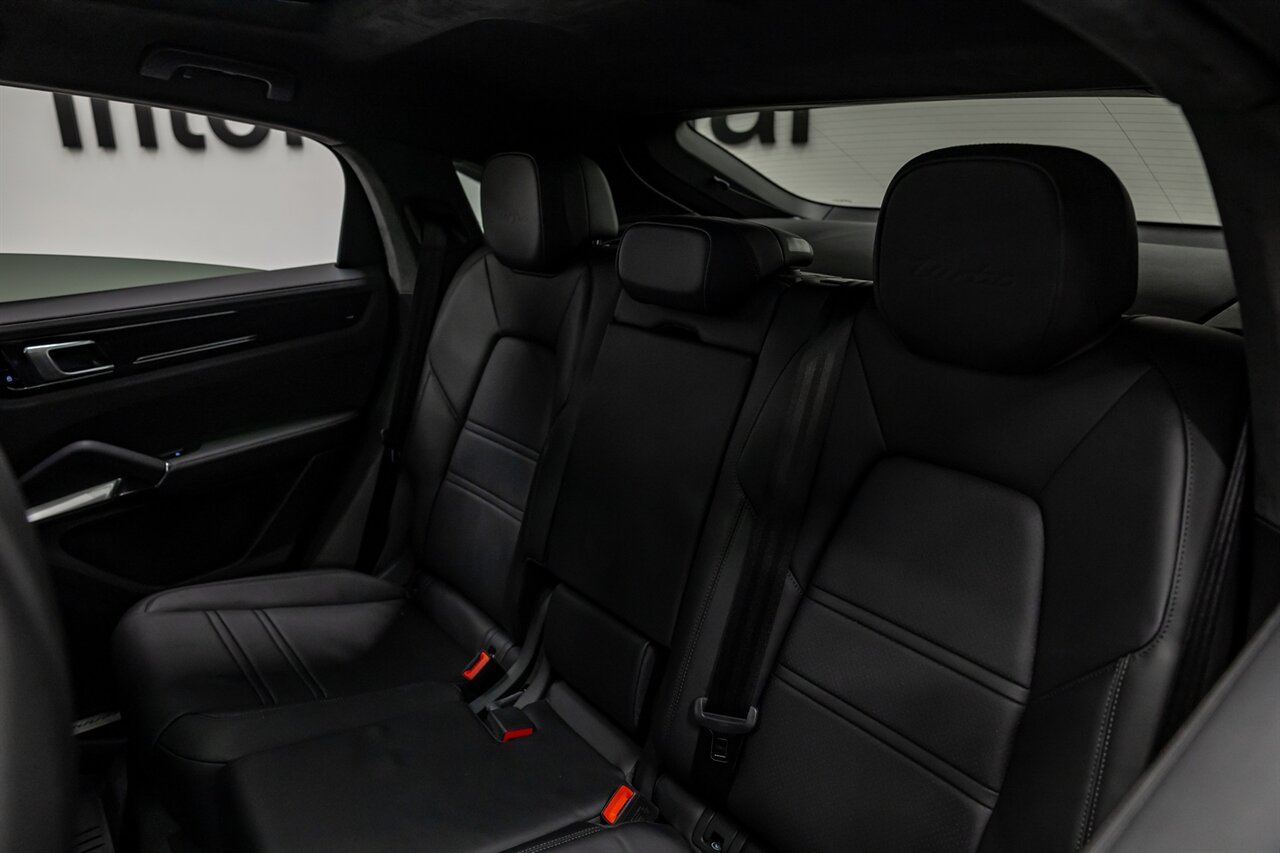 2020 Porsche Cayenne Turbo Coupe   - Photo 68 - Springfield, MO 65802