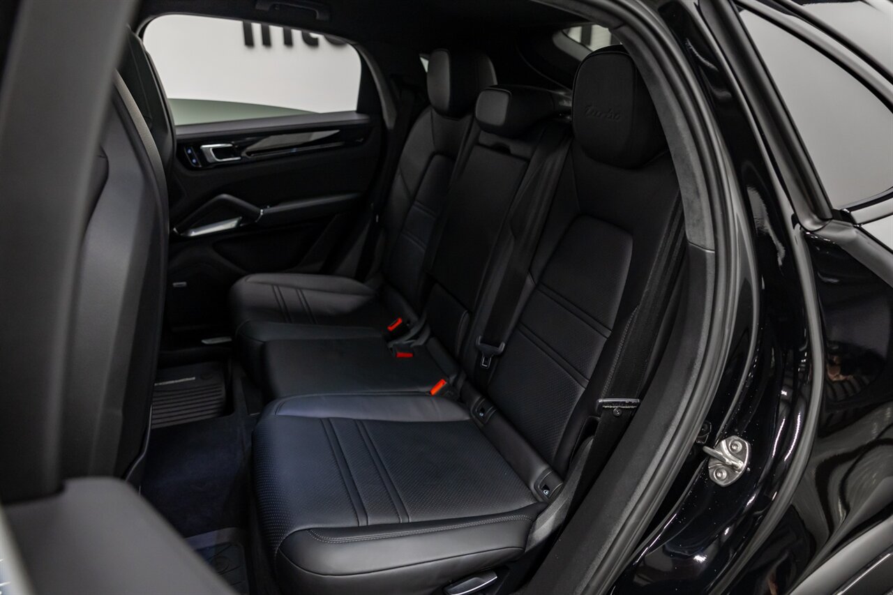 2020 Porsche Cayenne Turbo Coupe   - Photo 69 - Springfield, MO 65802