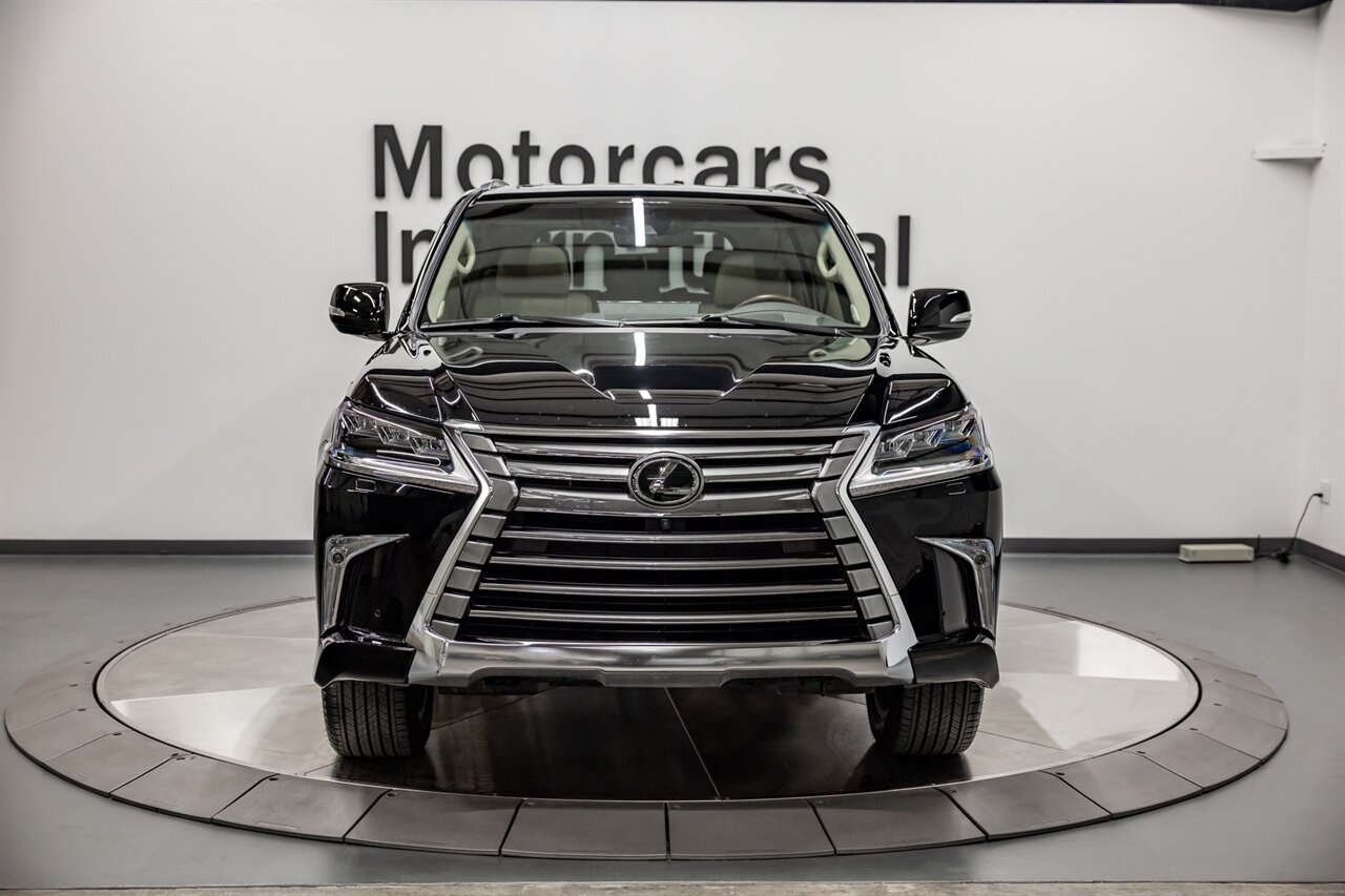 2021 Lexus LX 570 Three-Row   - Photo 9 - Springfield, MO 65802