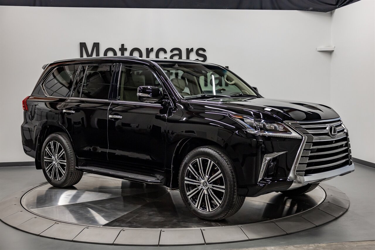 2021 Lexus LX 570 Three-Row   - Photo 8 - Springfield, MO 65802