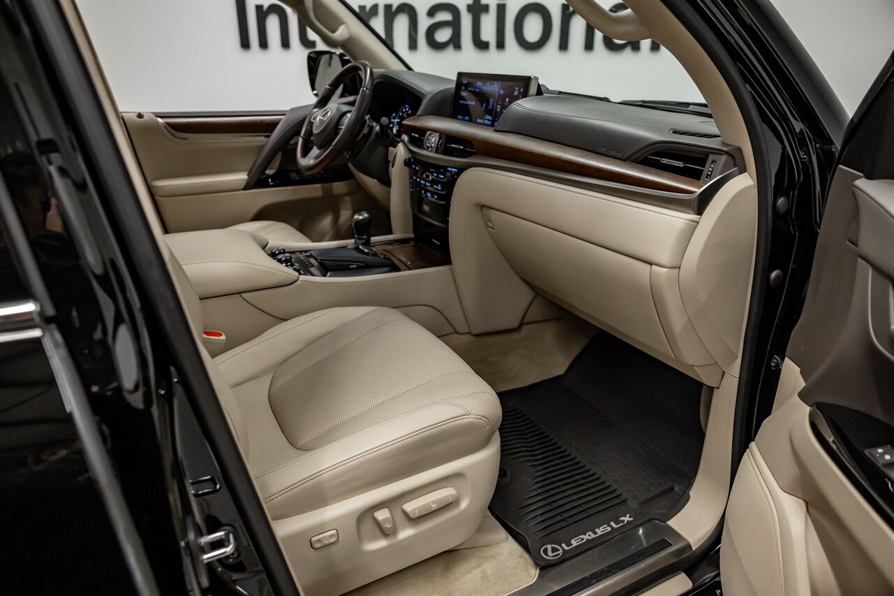 2021 Lexus LX 570 Three-Row   - Photo 48 - Springfield, MO 65802