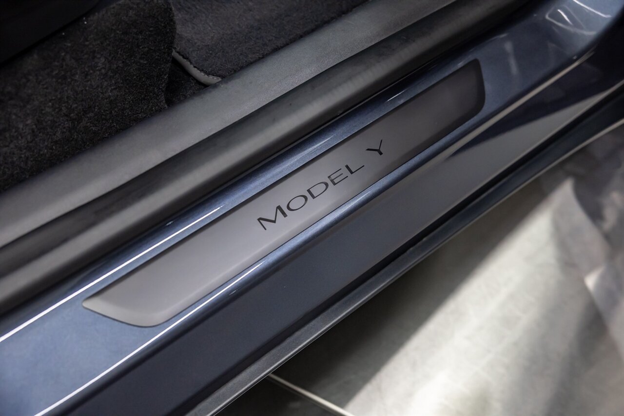 2022 Tesla Model Y Long Range   - Photo 40 - Springfield, MO 65802