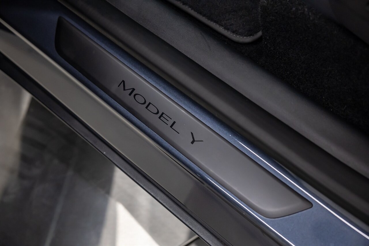 2022 Tesla Model Y Long Range   - Photo 30 - Springfield, MO 65802