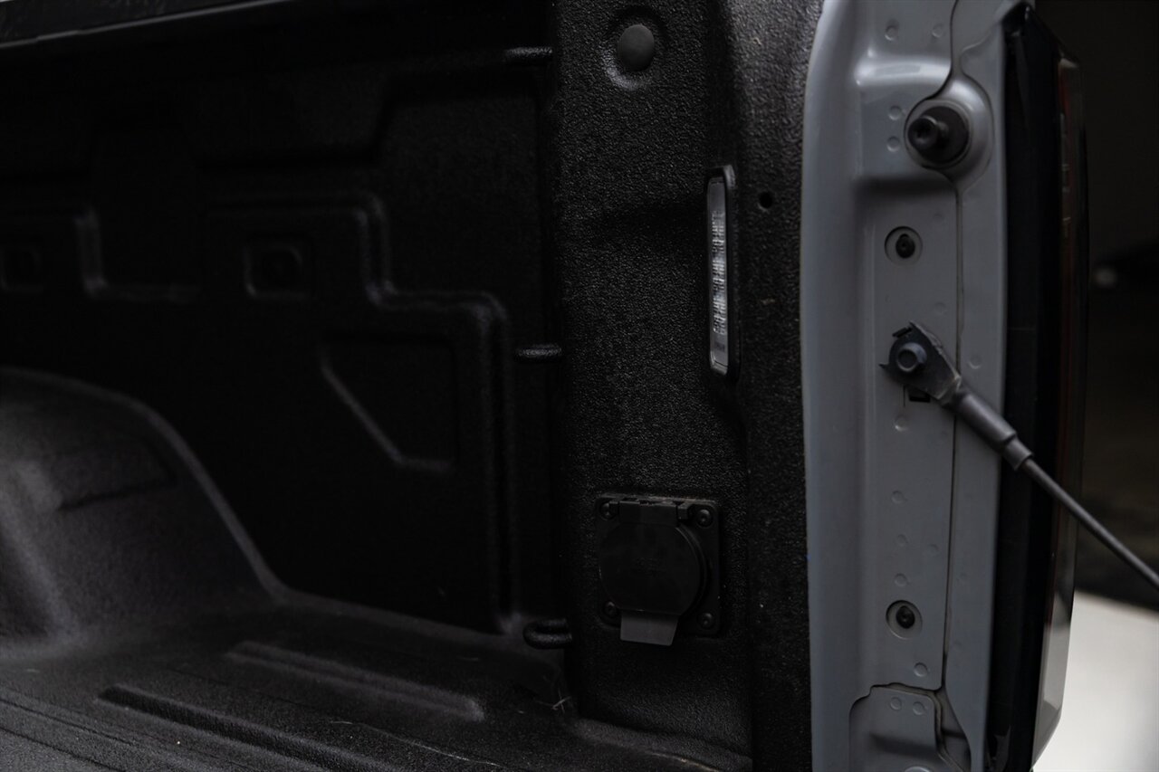 2025 GMC Sierra 2500HD AT4X   - Photo 32 - Springfield, MO 65802