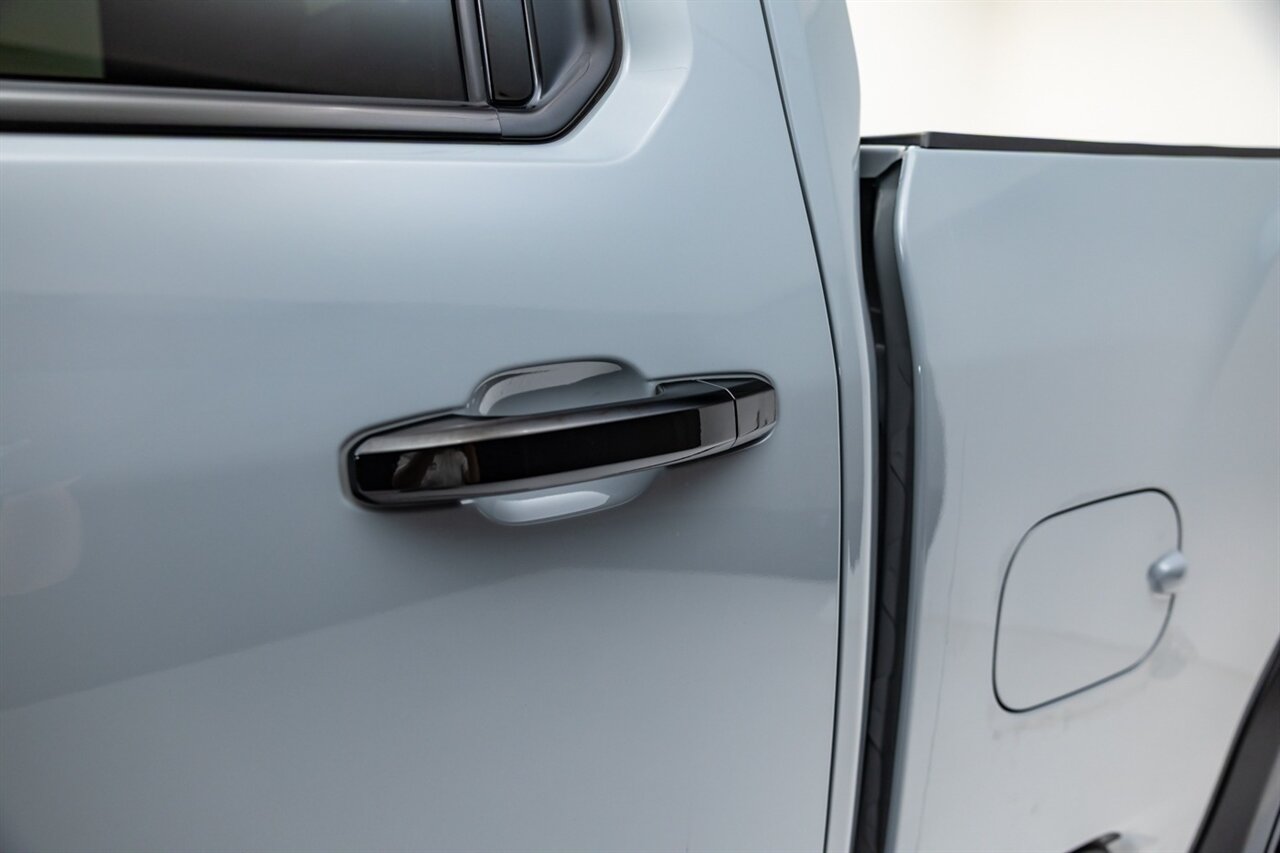 2025 GMC Sierra 2500HD AT4X   - Photo 19 - Springfield, MO 65802