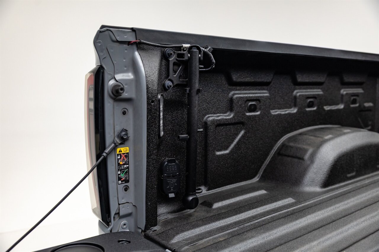 2025 GMC Sierra 2500HD AT4X   - Photo 31 - Springfield, MO 65802