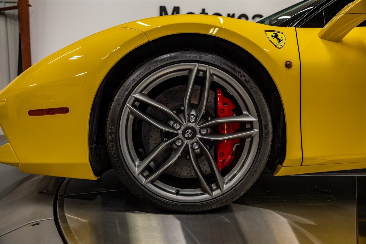 2016 Ferrari 488 GTB   - Photo 20 - Springfield, MO 65802