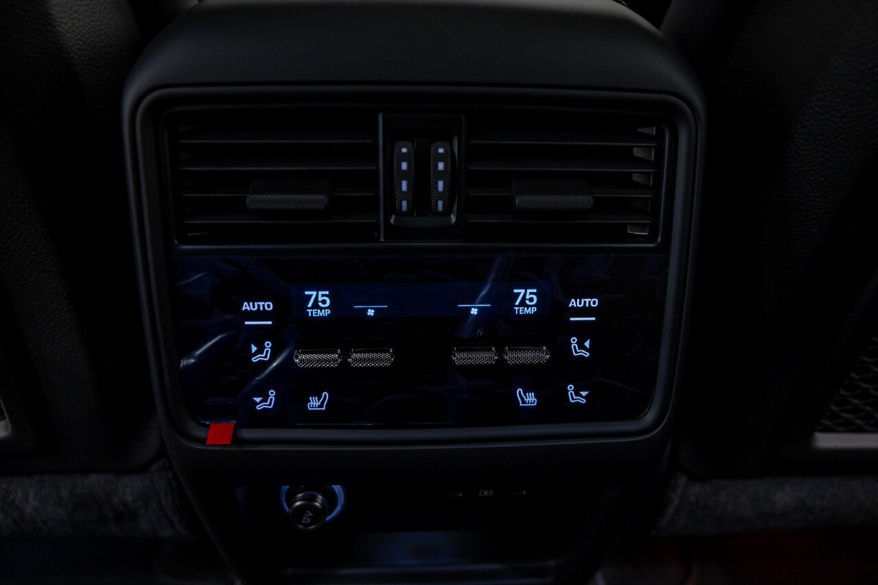 2024 Porsche Cayenne Coupe   - Photo 45 - Springfield, MO 65802