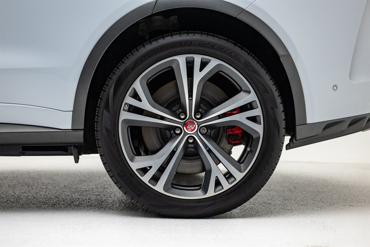 2021 Jaguar F-PACE SVR   - Photo 15 - Springfield, MO 65802