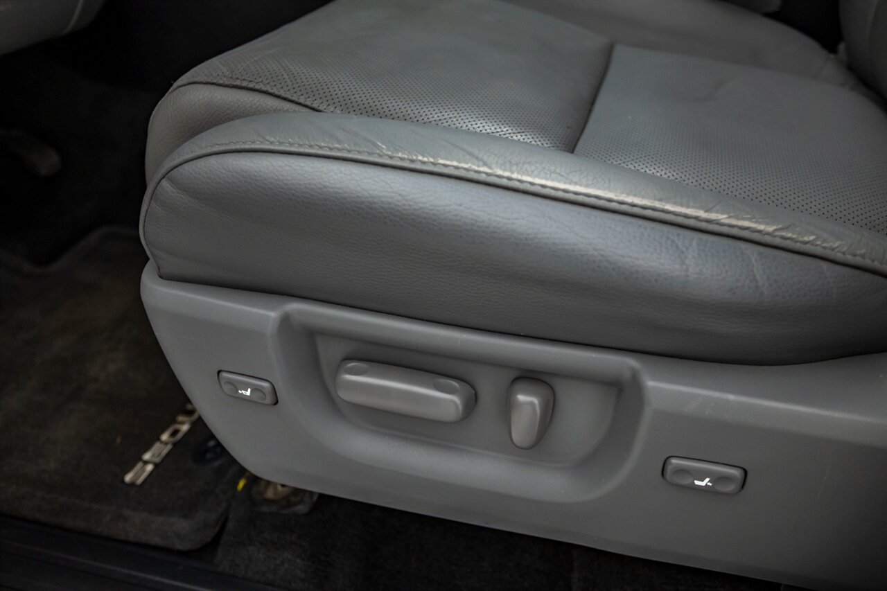 2016 Toyota Sequoia Platinum   - Photo 53 - Springfield, MO 65802