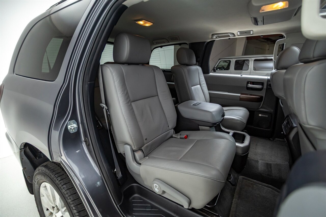 2016 Toyota Sequoia Platinum   - Photo 29 - Springfield, MO 65802