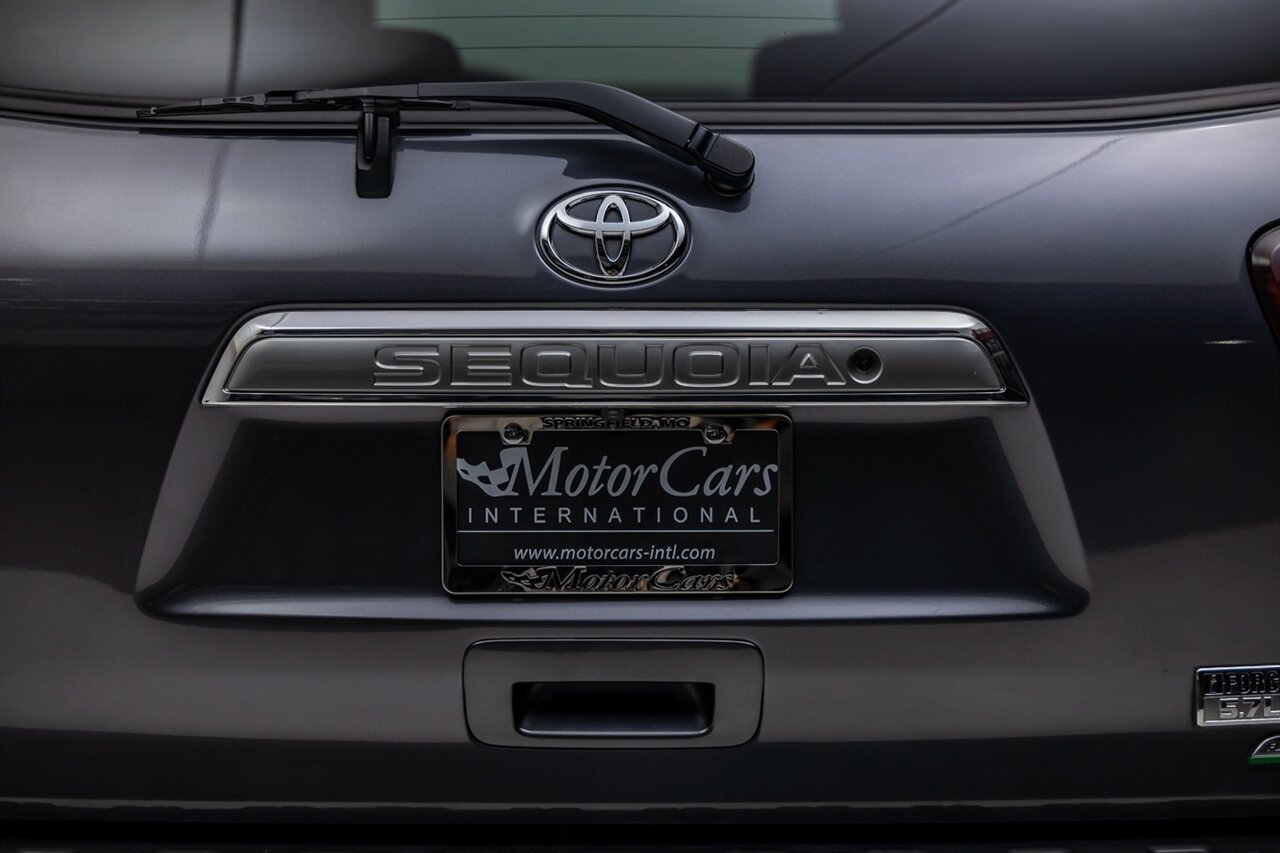 2016 Toyota Sequoia Platinum   - Photo 19 - Springfield, MO 65802