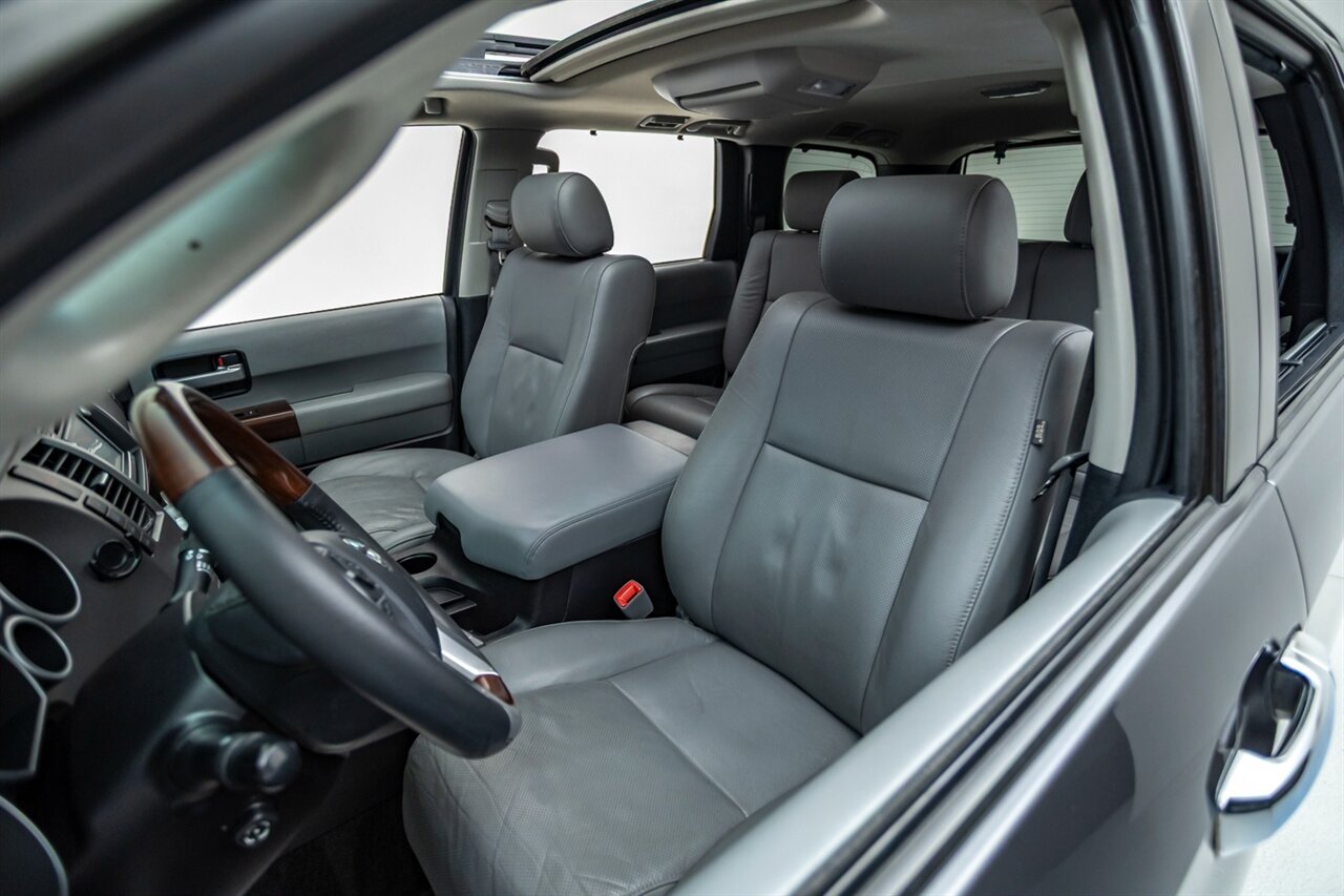 2016 Toyota Sequoia Platinum   - Photo 2 - Springfield, MO 65802